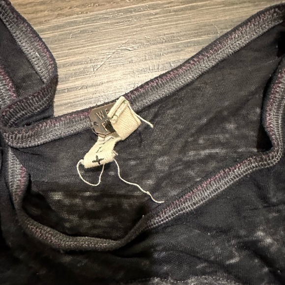 Grey sheer free people varsity tshirt w sparkle detail on sleeves sz L - Picture 3 of 5